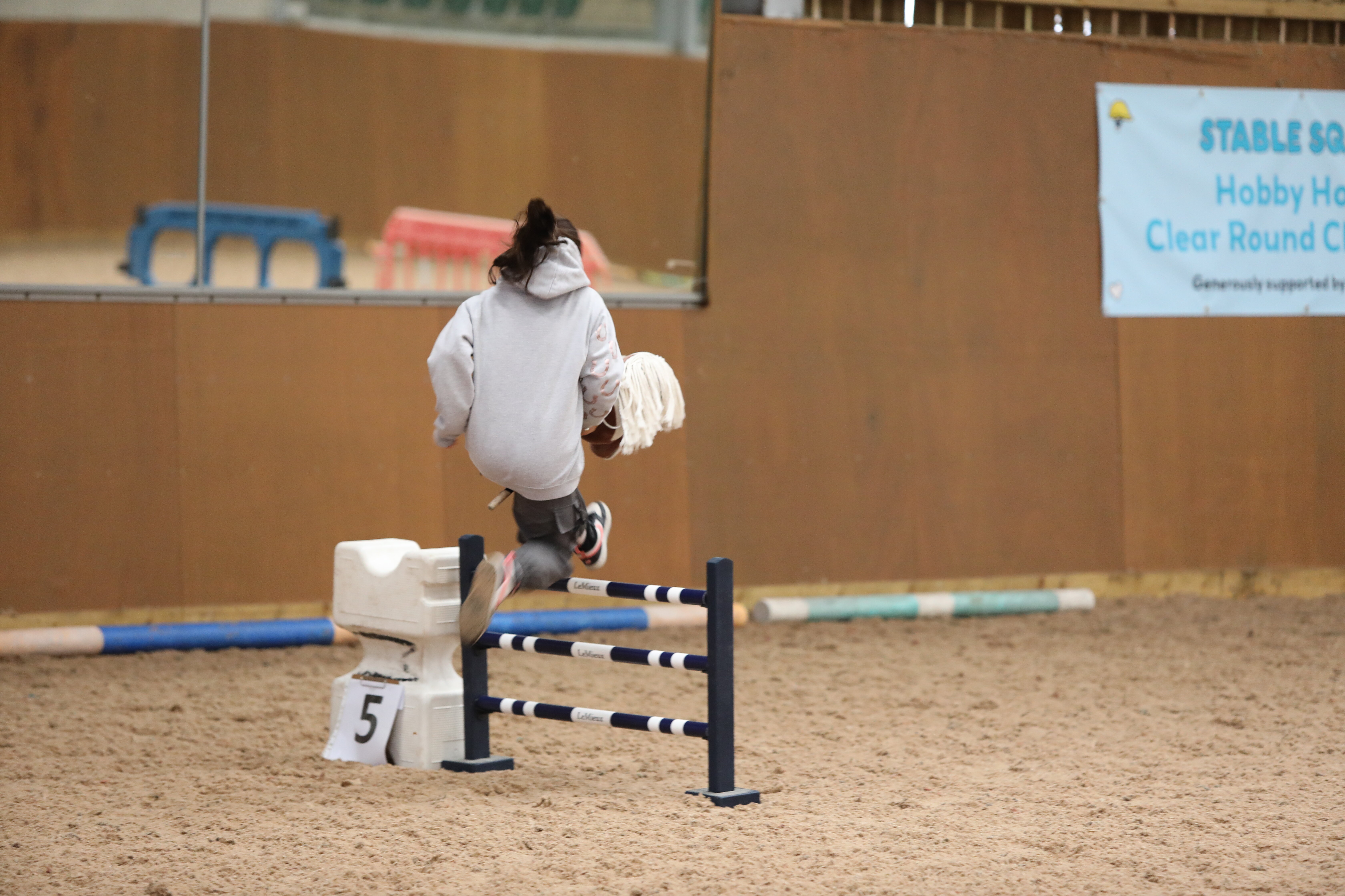 Hobby horse showjumping day